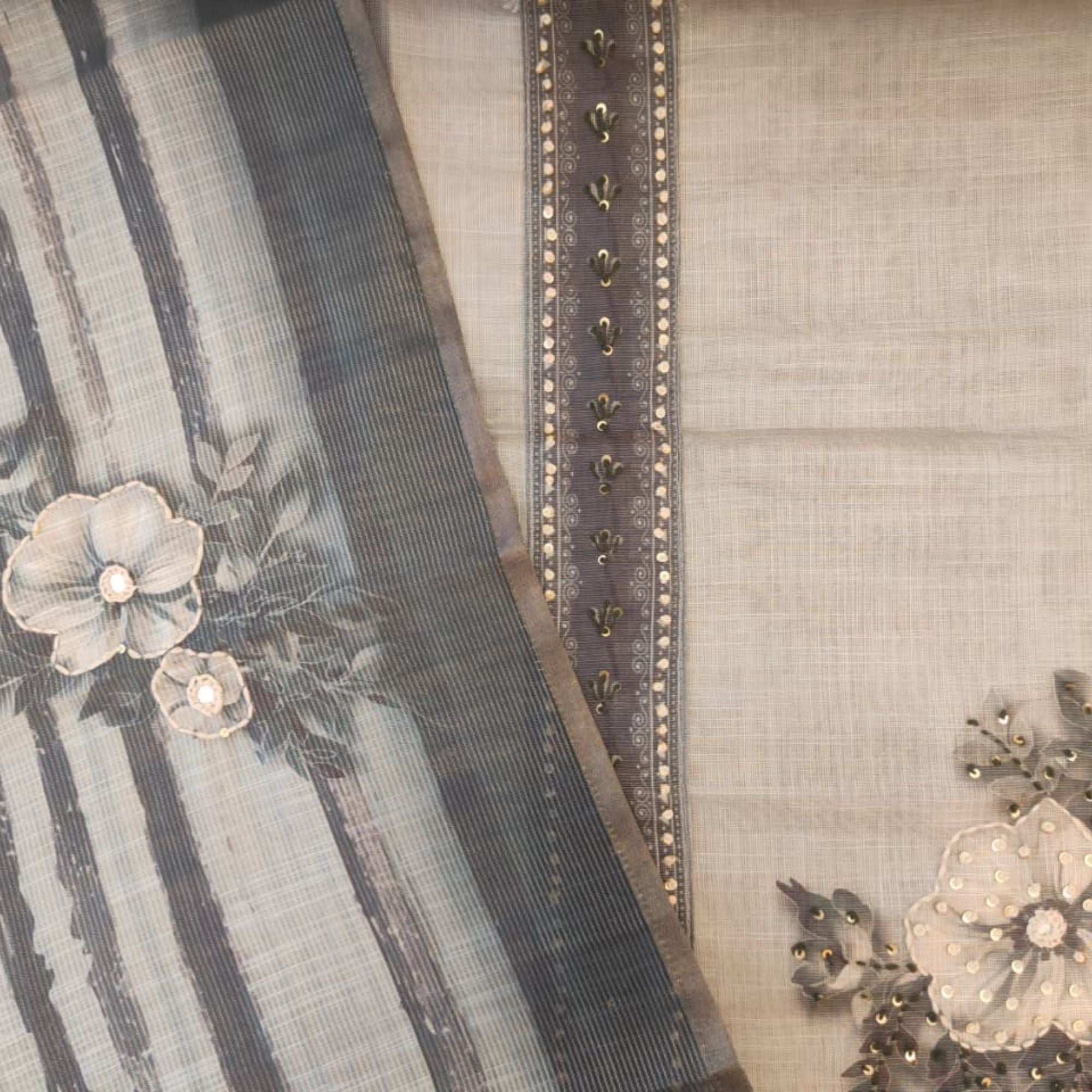 TISSUE LINEN UNSTITCH SUIT HIGHLIGHT WITH FRENCH KNOT EMBROIDERY