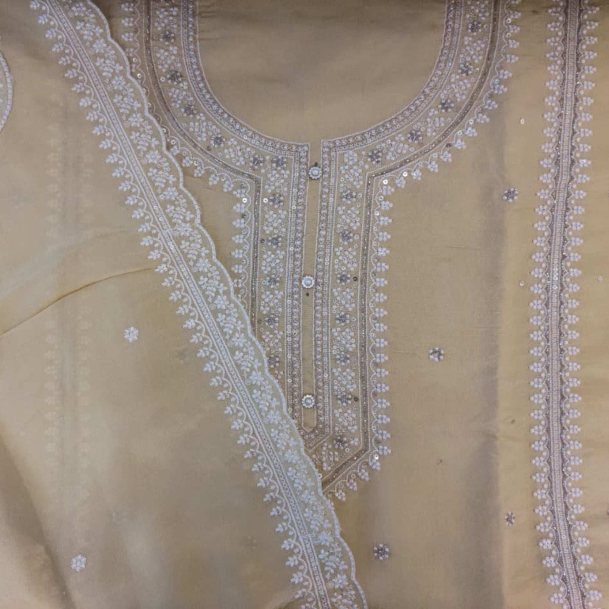 TISSUE UNSTITCH SUIT,HIGHLIGHT WITH PRE STRUCTURE EMBROIDER NECK