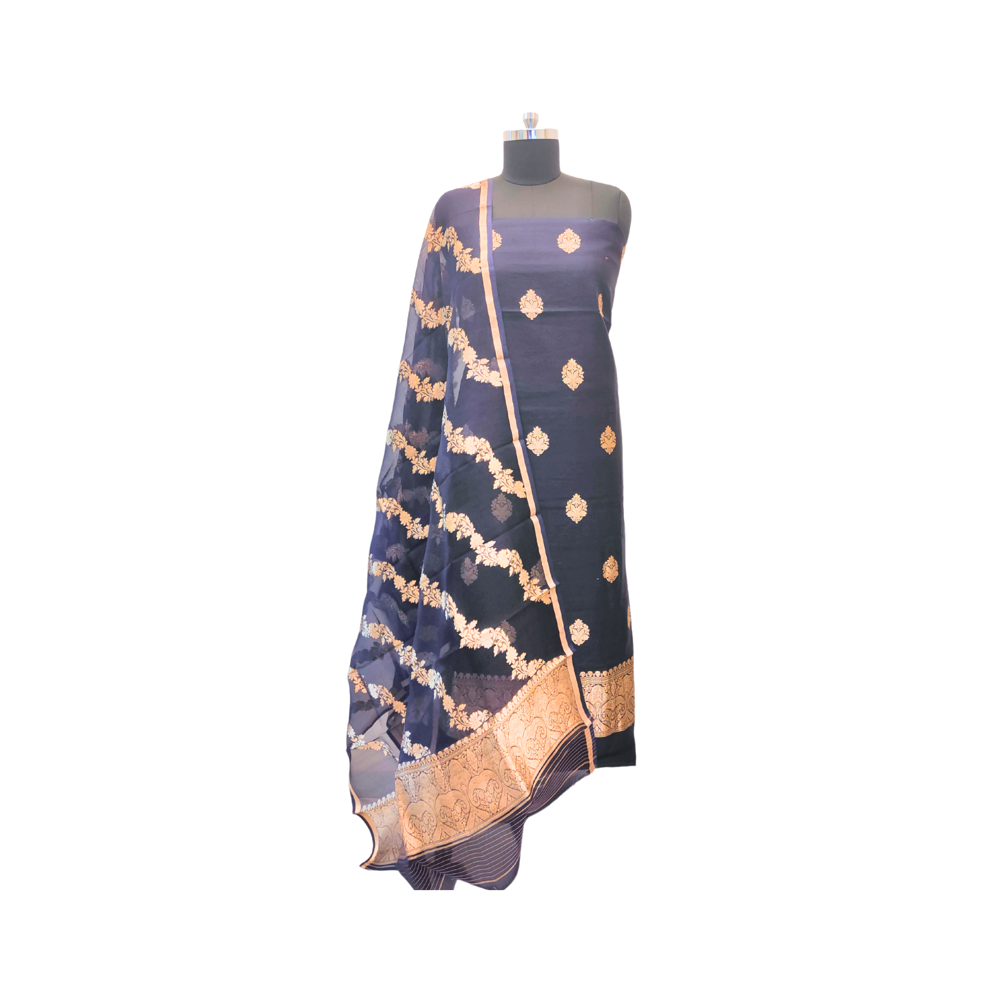 MUNGA SILK SUIT WITH GOLDEN JARI WORK