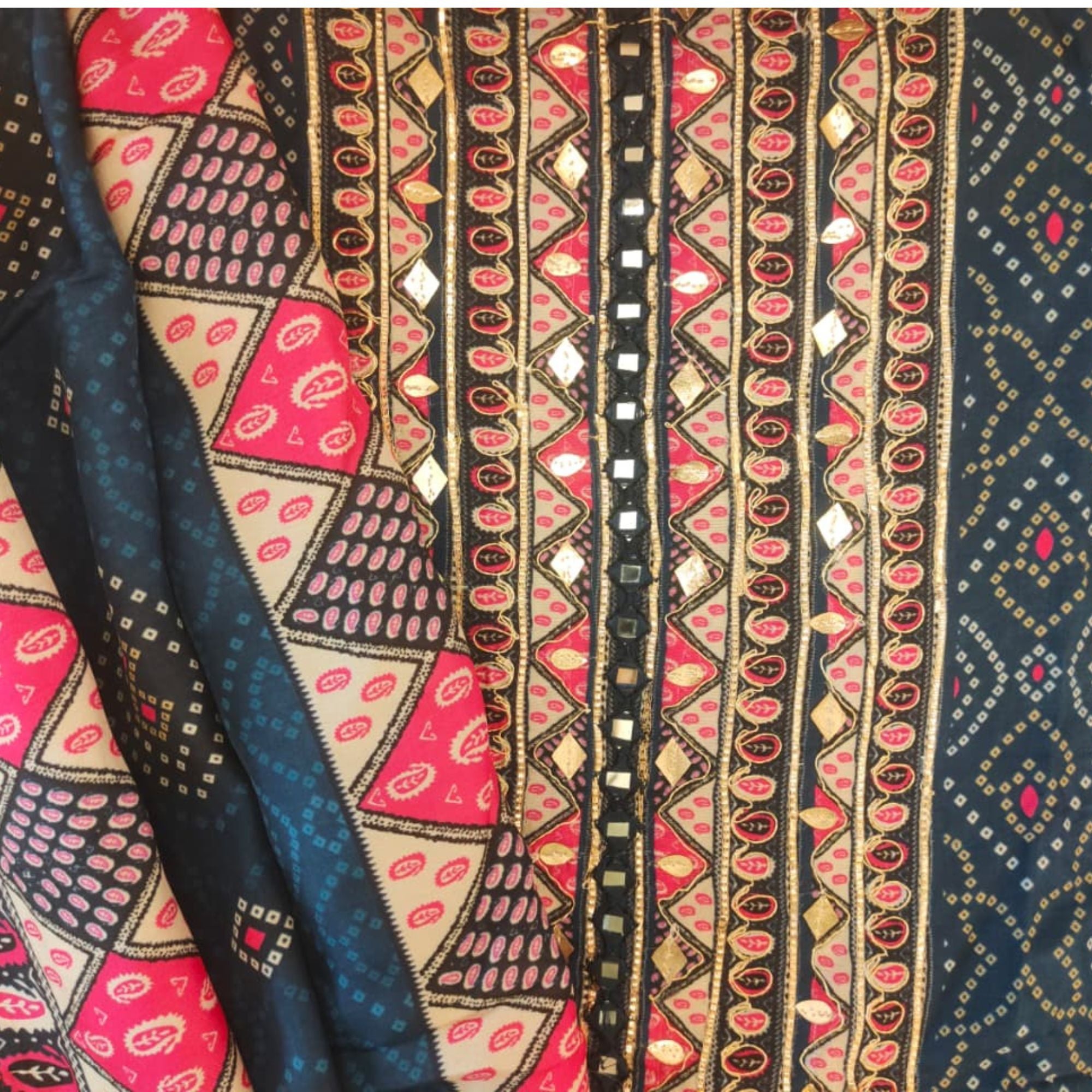 MUSINE UNSTITCH SUIT HIGHLIGHT WITH GOTA WORK