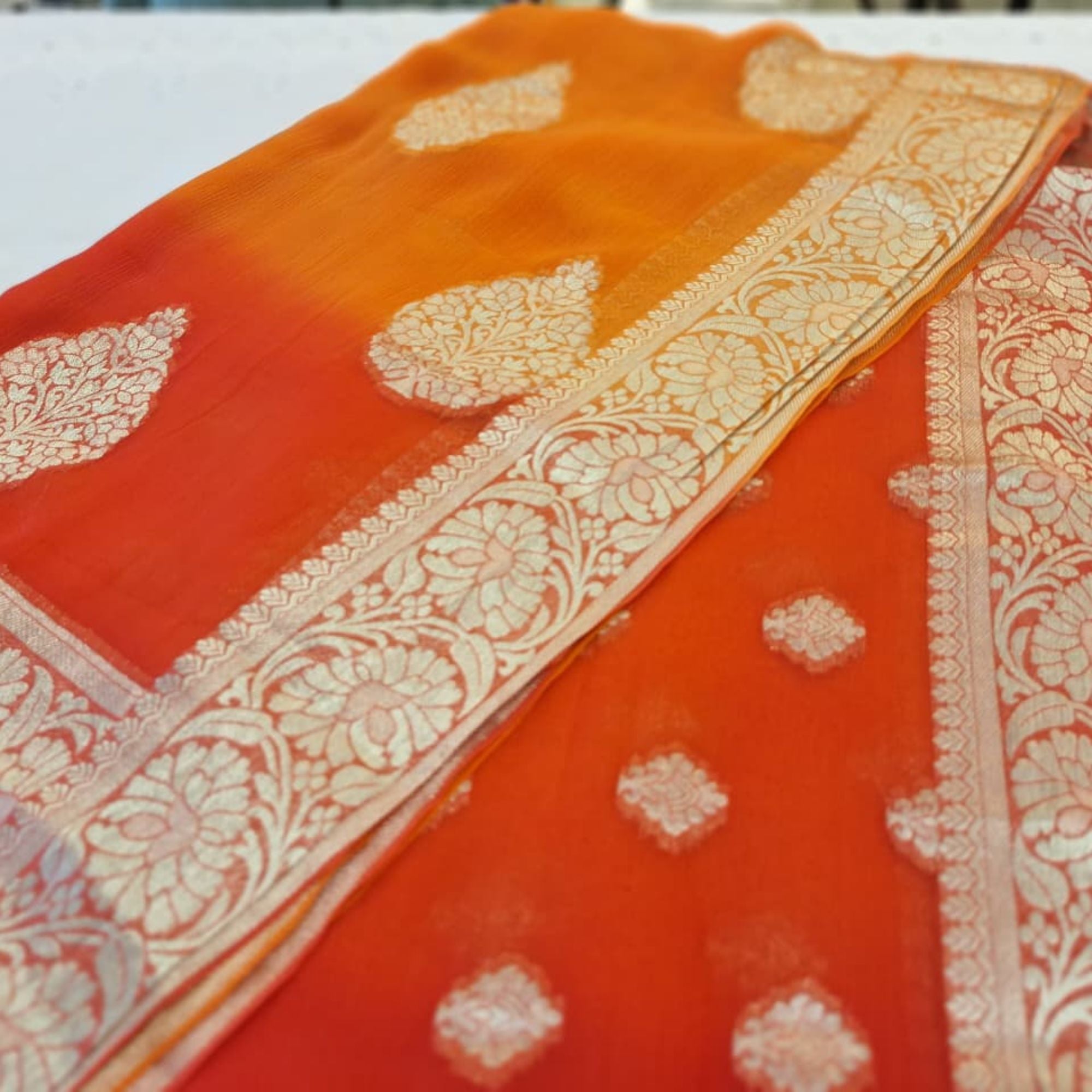 CHIFFON SAREE HIGHLIGHT WITH 2D COLOR