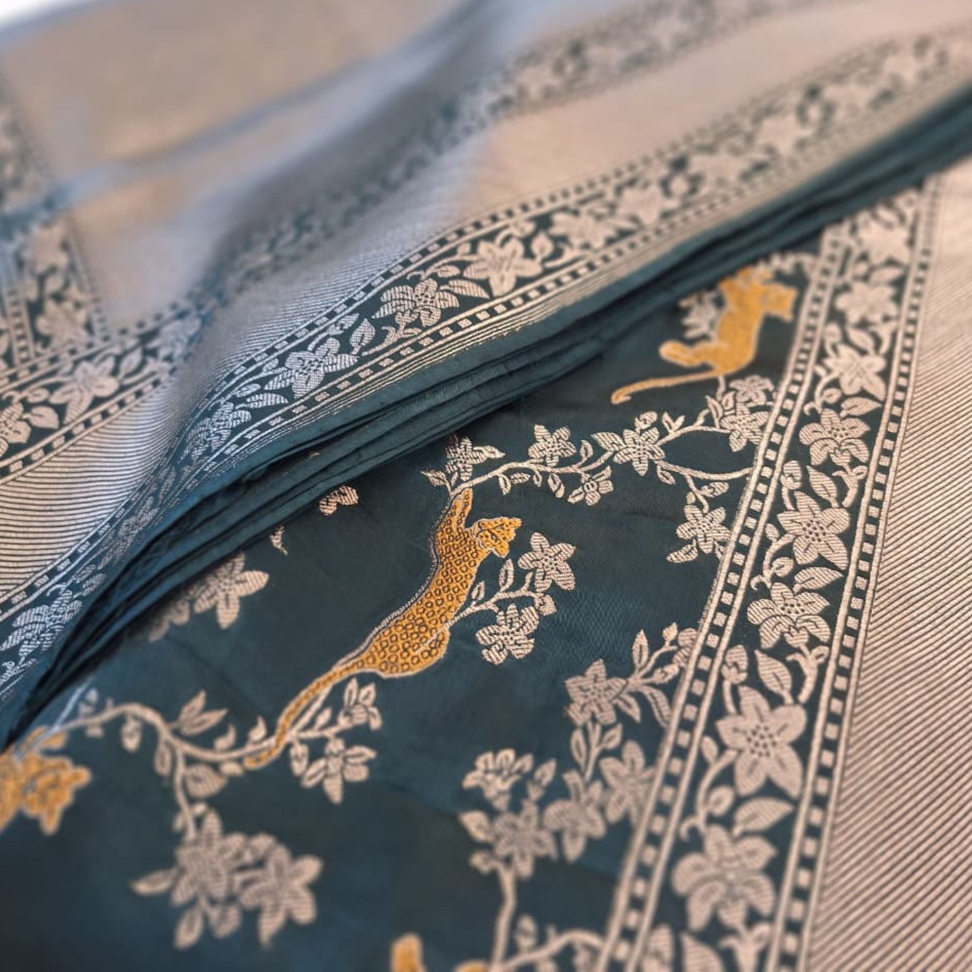 SILK SHIKARGA SAREE  WOWEN WITH ZARI