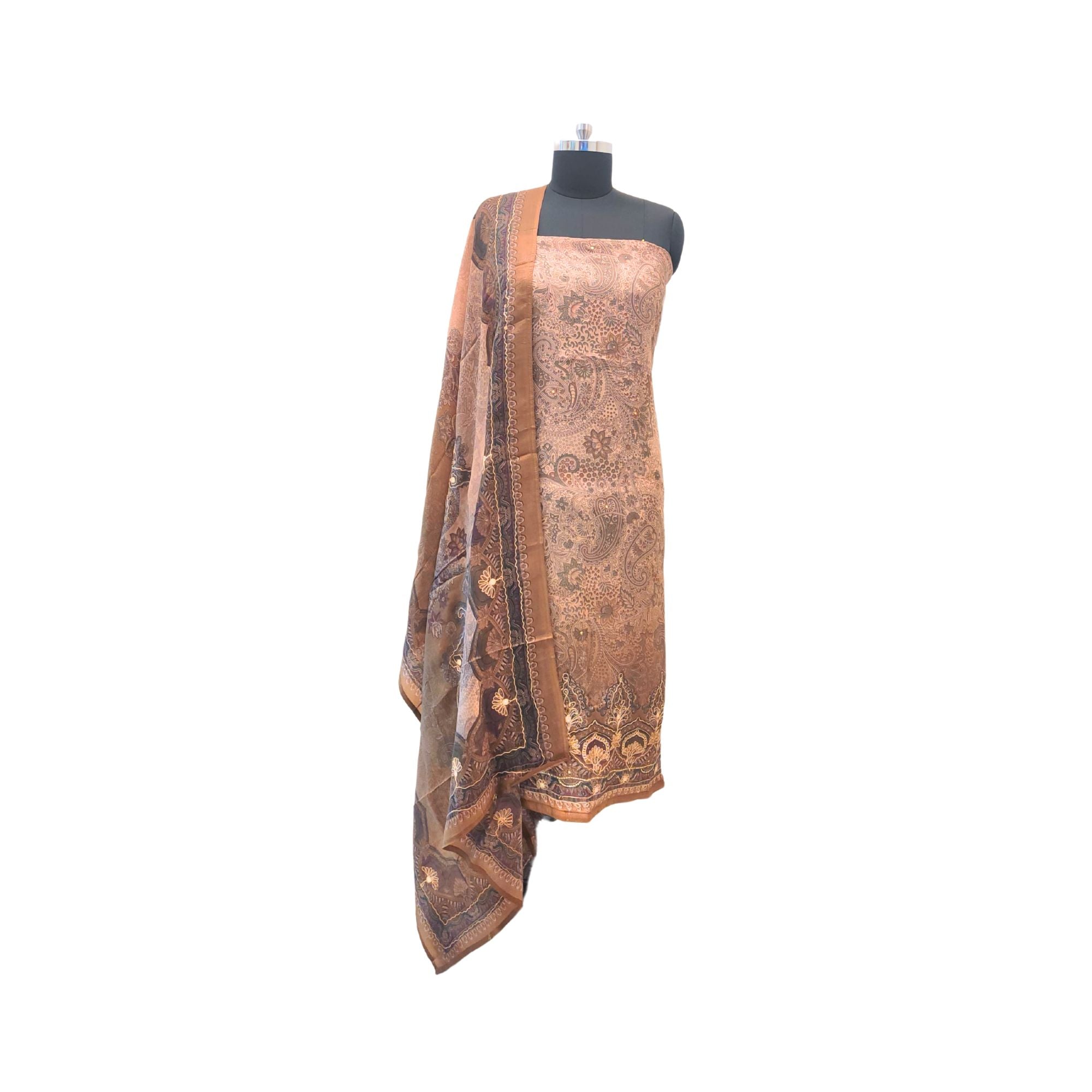 SILK SUIT  WITH DIGITAL PRINT PAISLEY AND FLORAL PRINT