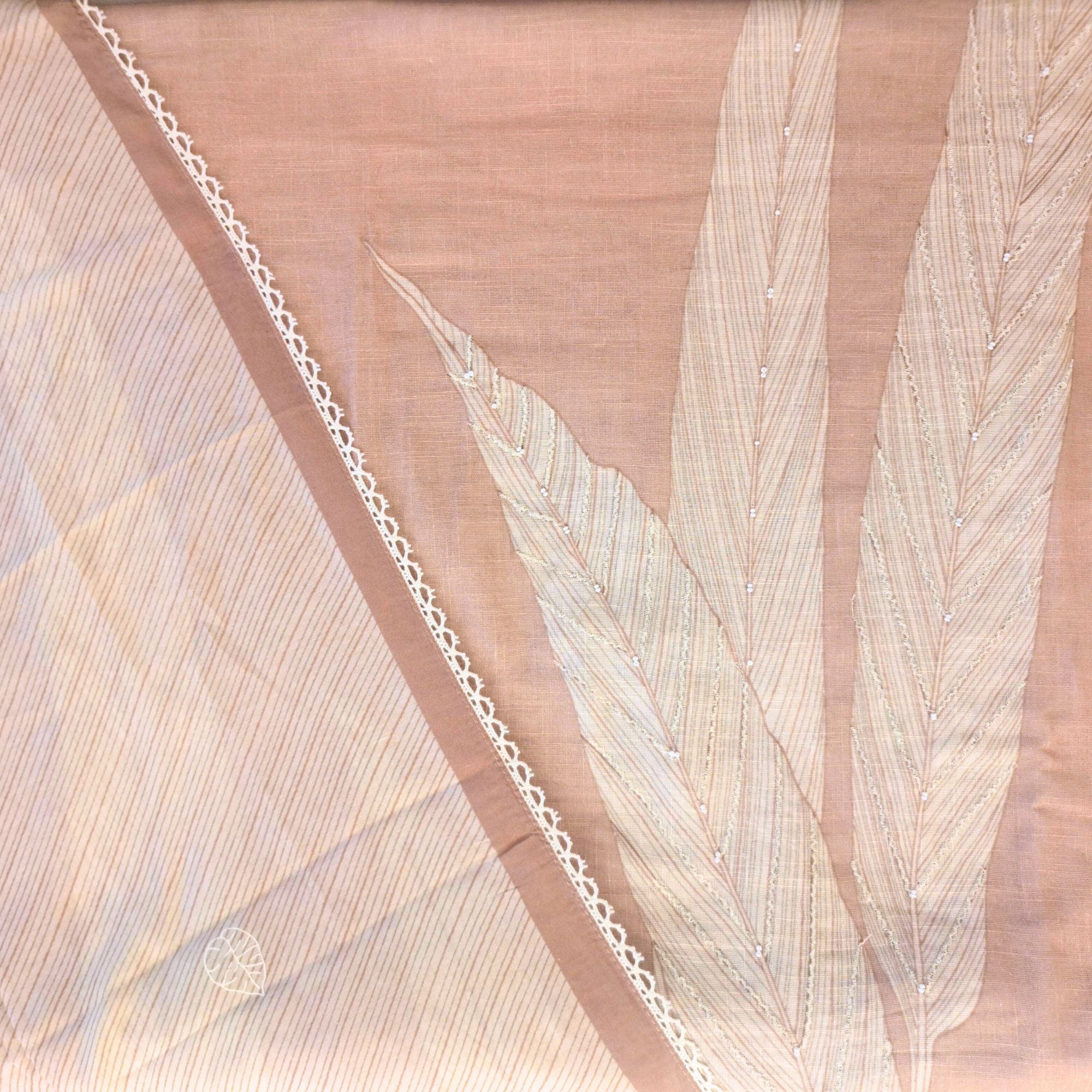 LINEN SUIT WITH NATURAL LEAF MOTIF