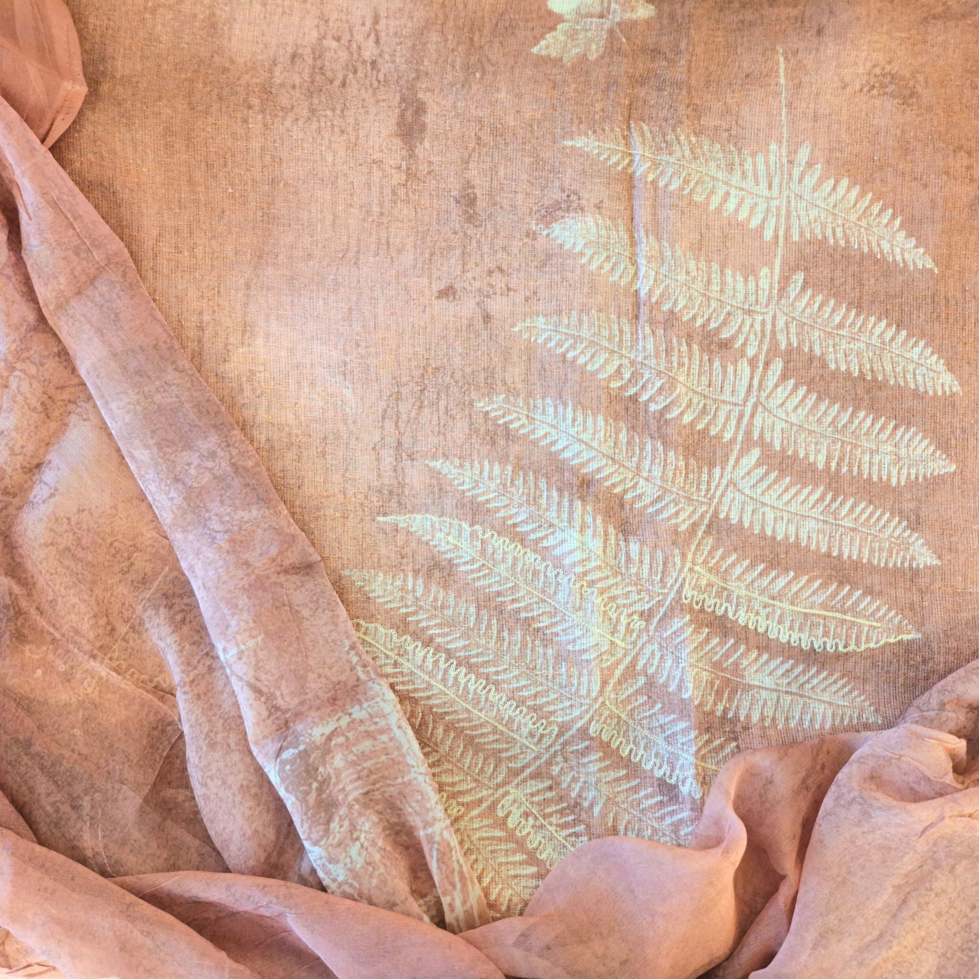 LINEN SUIT WITH NATURAL PATTERN DESIGN