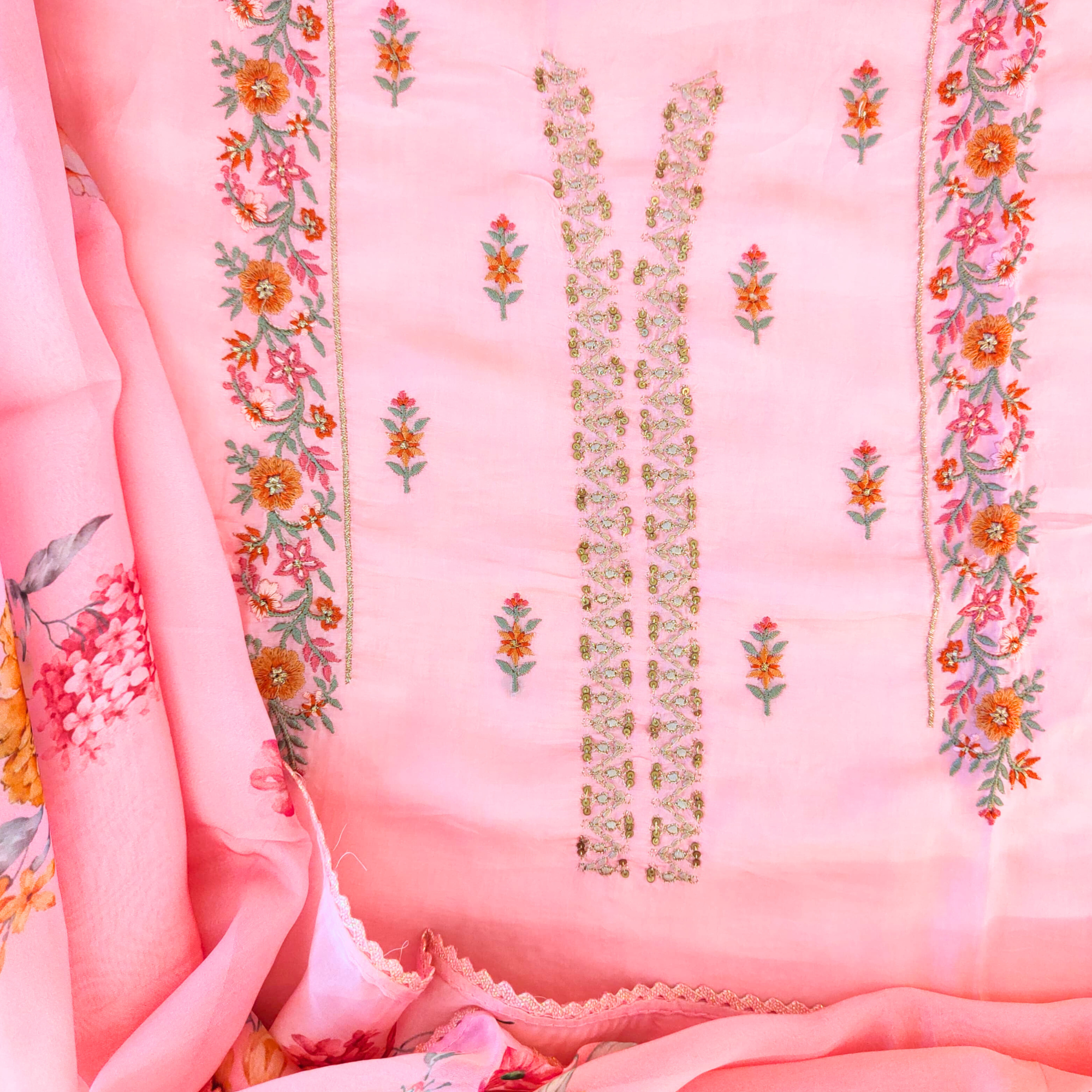 MUSLIN ORGANZA SUIT WITH FLORAL MACHINE EMBROIDERY