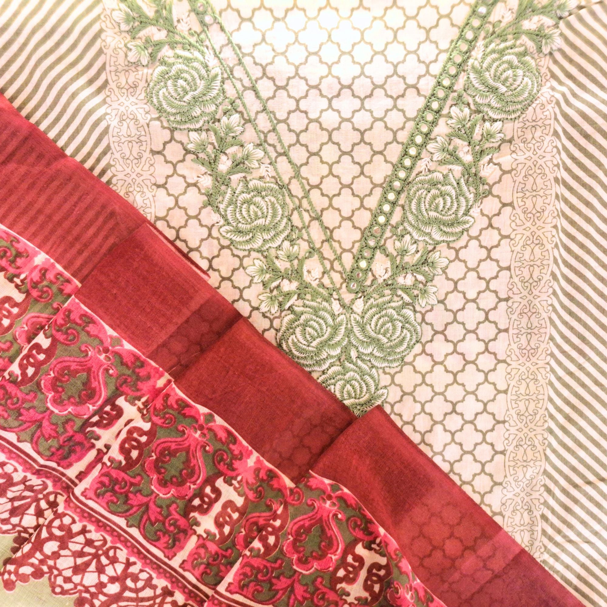 PRINTED COTTON UNSTITCH SUIT WITH MACHINE EMBROIDERY